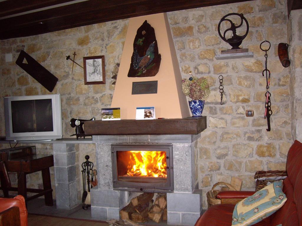 Casa De Aldea El Torrexon Guest House Villamorey Luaran gambar